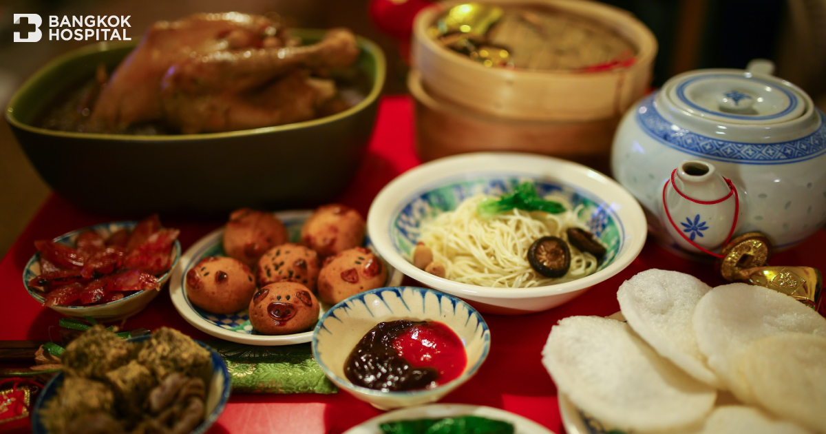 Be aware that Chinese New Year's food offerings could hide diseases if you don't consider before eating.