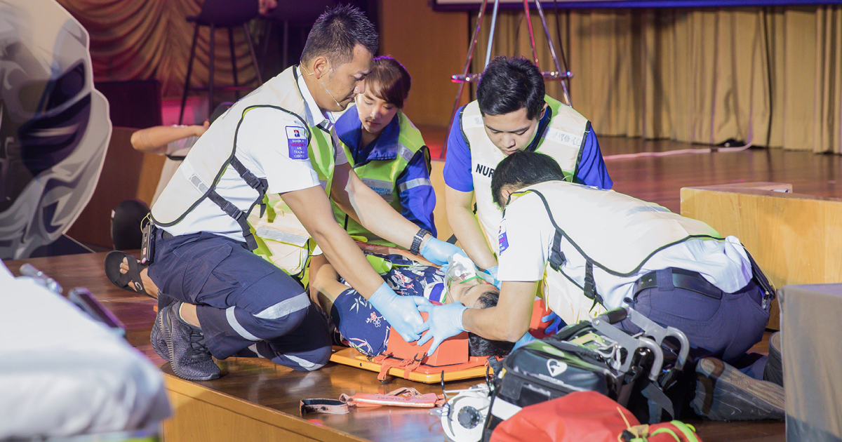 During the 7 Dangerous Days of the Songkran Festival, Bangkok Hospital, together with its multidisciplinary medical team, is prepared to provide emergency care to accident victims with multiple fractures, hand bones, jawbones, and facial bones.