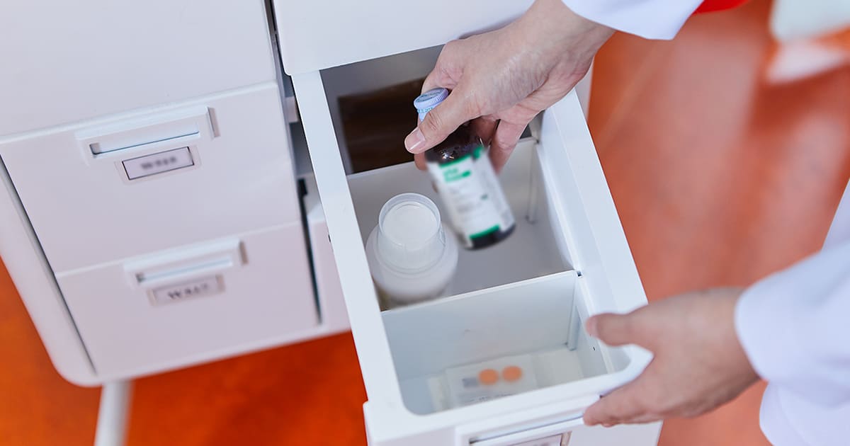 SMART MOBILE MEDICATION CART スマート薬剤投与カート イノベーションによる患者ケアの向上