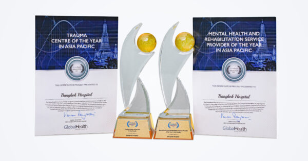 โรงพยาบาลกรุงเทพ คว้า 2 รางวัลระดับนานาชาติ The Global Health Asia-Pacific Awards ที่สุดในเอเชีย-แปซิฟิก ด้านอุบัติเหตุฉุกเฉินและสุขภาพจิต Image
