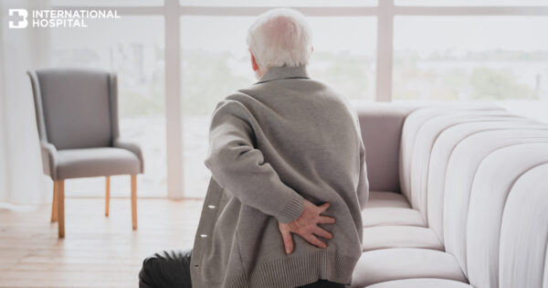 ผ่าตัดกระดูกสันหลังแผลเล็กเข้าทางด้านข้างลำตัวโอลิฟ (OLIF) เจ็บน้อย ฟื้นตัวไว คลายปวดหลัง Image