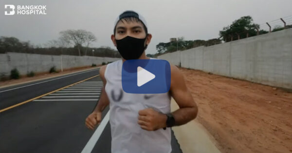 Does wearing a mask while exercising have any negative effects? Image