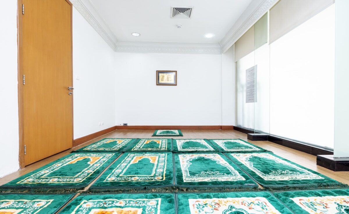 مصلى للرجال والنساء