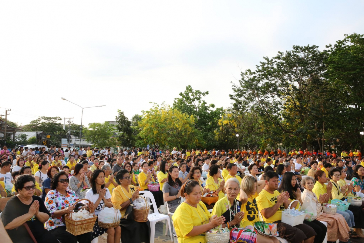 จุดเริ่มต้นของการเข้าสู่ เทศกาลสงกรานต์ดอกคูณเสียงแคน 2560 ขอนแก่น