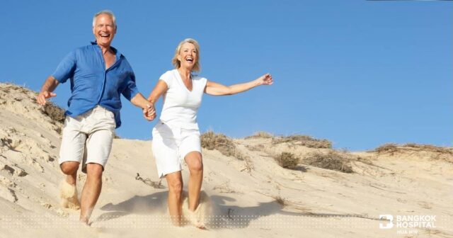 ผ่าตัดเปลี่ยนข้อเข่าเทียม ฟื้นตัวไว เดินได้ก่อนกลับบ้าน