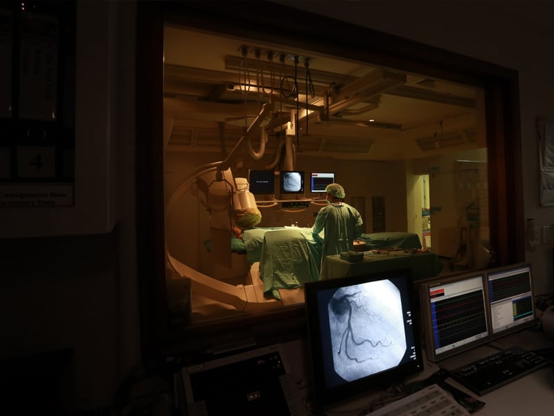 https://static.bangkokhospital.com/uploads/2025/09/Cath-Lab4-4.jpg