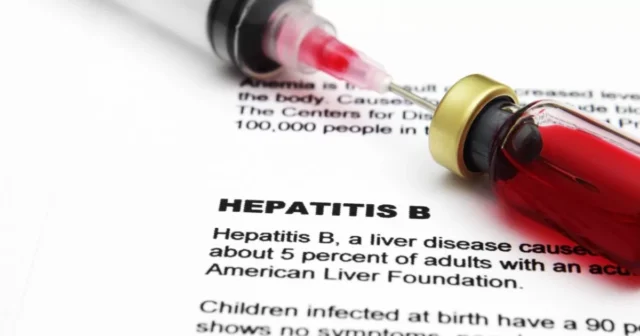 ไวรัสตับอักเสบบี สาเหตุมาจากอะไร รักษาให้หายขาดได้ไหม?