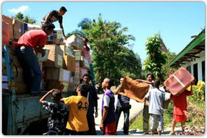 โครงการเสื้อผ้าลดโลกร้อน ให้กับวัดสามัคคีธรรม (ป่าส้าน) อ.คุระบุรี จ.พังงา