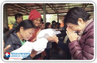 โครงการเสื้อผ้าลดโลกร้อน : นำเสื้อผ้าไปมอบที่จังหวัดศรีษะเกษ