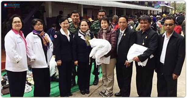 โครงการเสื้อผ้าลดโลกร้อน : นำเสื้อผ้าไปมอบที่จังหวัดศรีษะเกษ