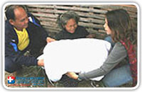 ประมวลภาพโครงการเสื้อผ้าลดโลกร้อน : นำเสื้อผ้าไปมอบที่จังหวัดเชียงราย