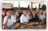 ประมวลภาพโครงการเสื้อผ้าลดโลกร้อน : นำเสื้อผ้าไปมอบที่จังหวัดเชียงราย