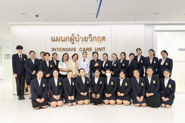 ทีมผู้บริหารโรงพยาบาลกรุงเทพสนามจันทร์ ให้การต้อนรับทีมอาจารย์และนักศึกษาพยาบาลชั้นปีที่ 3 มหาวิทยาลัยราชภัฏนครปฐม Image