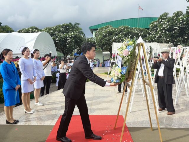 โรงพยาบาลกรุงเทพจันทบุรี ร่วมพิธีวางพวงมาลาถวายราชสักการะ เนื่องในวันคล้ายวันสวรรคต พระบาทสมเด็จพระปกเกล้าเจ้าอยู่หัว รัชกาลที่ ๗ Image