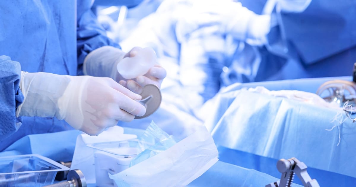 มาจรฐาน Hip and Knee Revision Services