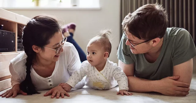 ชวนคุณพ่อ คุณแม่ มาเล่น TUMMY TIME กับลูกน้อยกันเถอะ
