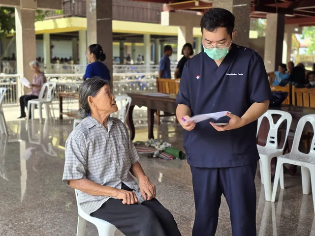 โรงพยาบาลกรุงเทพจันทบุรี ร่วมกับเทศบาลตำบลบางสระเก้า และชมรมผู้สูงอายุตำบลบางสระเก้า Image