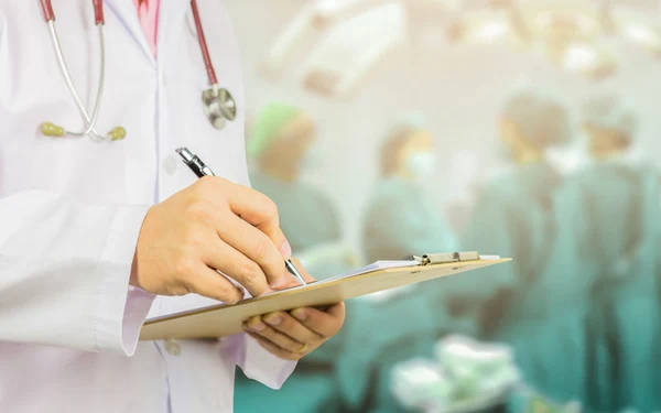 Minimal-Invasive-Chirurgie zur Risikominderung: Eine neue Behandlungsoption für Bauchaortenaneurysmen