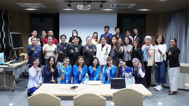 โรงพยาบาลกรุงเทพจันทบุรี ร่วมกับ บริษัท ไทยประกันชีวิต จำกัด (มหาชน) สาขาจันทบุรี ฝ่ายขยายงานภูมิภาค 98