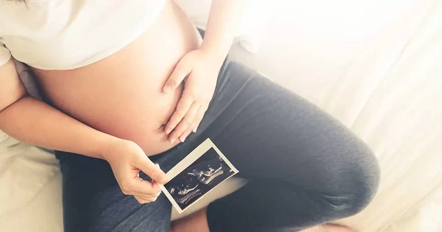 Early Pregnancy Symptoms: Understanding the First Signs and Hormonal Shifts